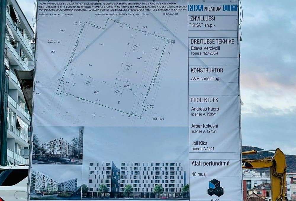 White City Block ne rrugen Komuna e Parisit